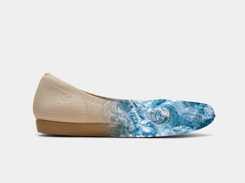 Claire Walker] Round toe Ultra-lightweight Thick Sole Flat Shoes
